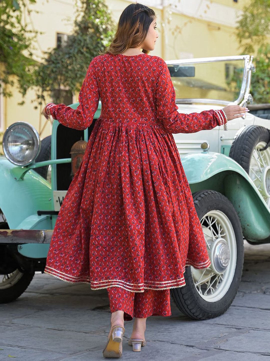 Dhiyona KL Women Red Pure Cotton Kurta Sets