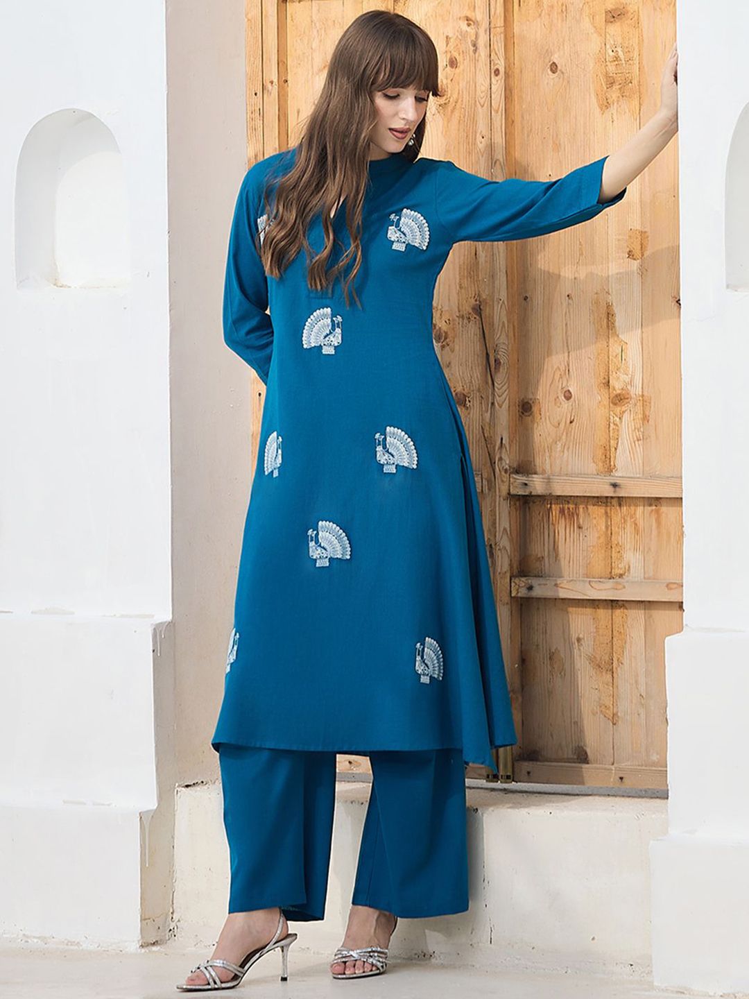 Dhiyona IE Floral Embroidered Pure Cotton Mandarin Collar Tunic With Trousers
