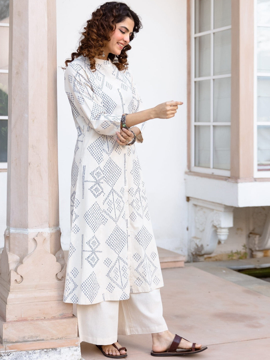 Printed Mandarin Collar Kurta & Palazzos Kurta Sets