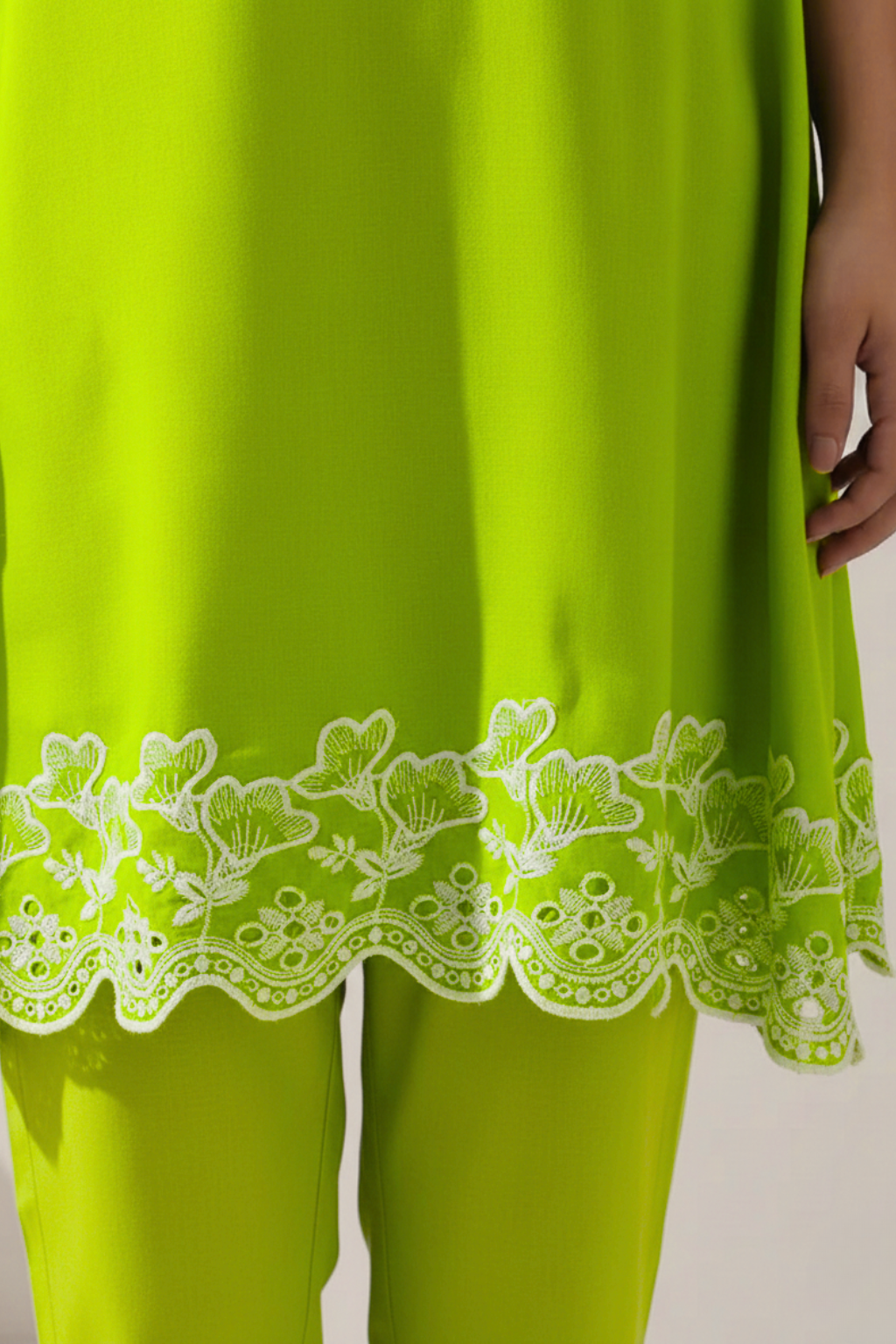Dhiyona ST 2 Pc Set - Sinful Green Cotton Border Schffli Sleeveless Kurta with Pants