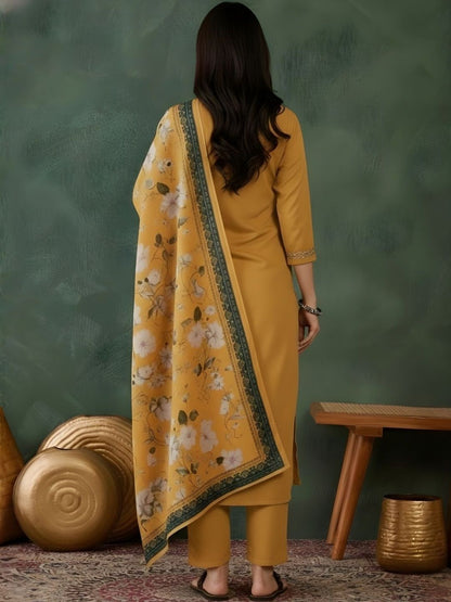 Dhiyona KL Women Floral Embroidered Regular Thread Work Kurta with Trousers & With Dupatta