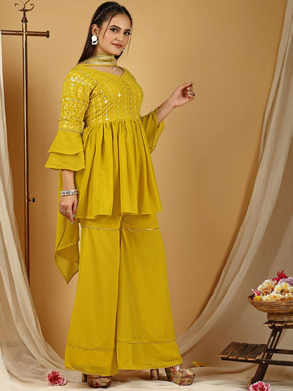 Dhiyona KL Floral Embroidered Regular Kurti With Sharara & Dupatta