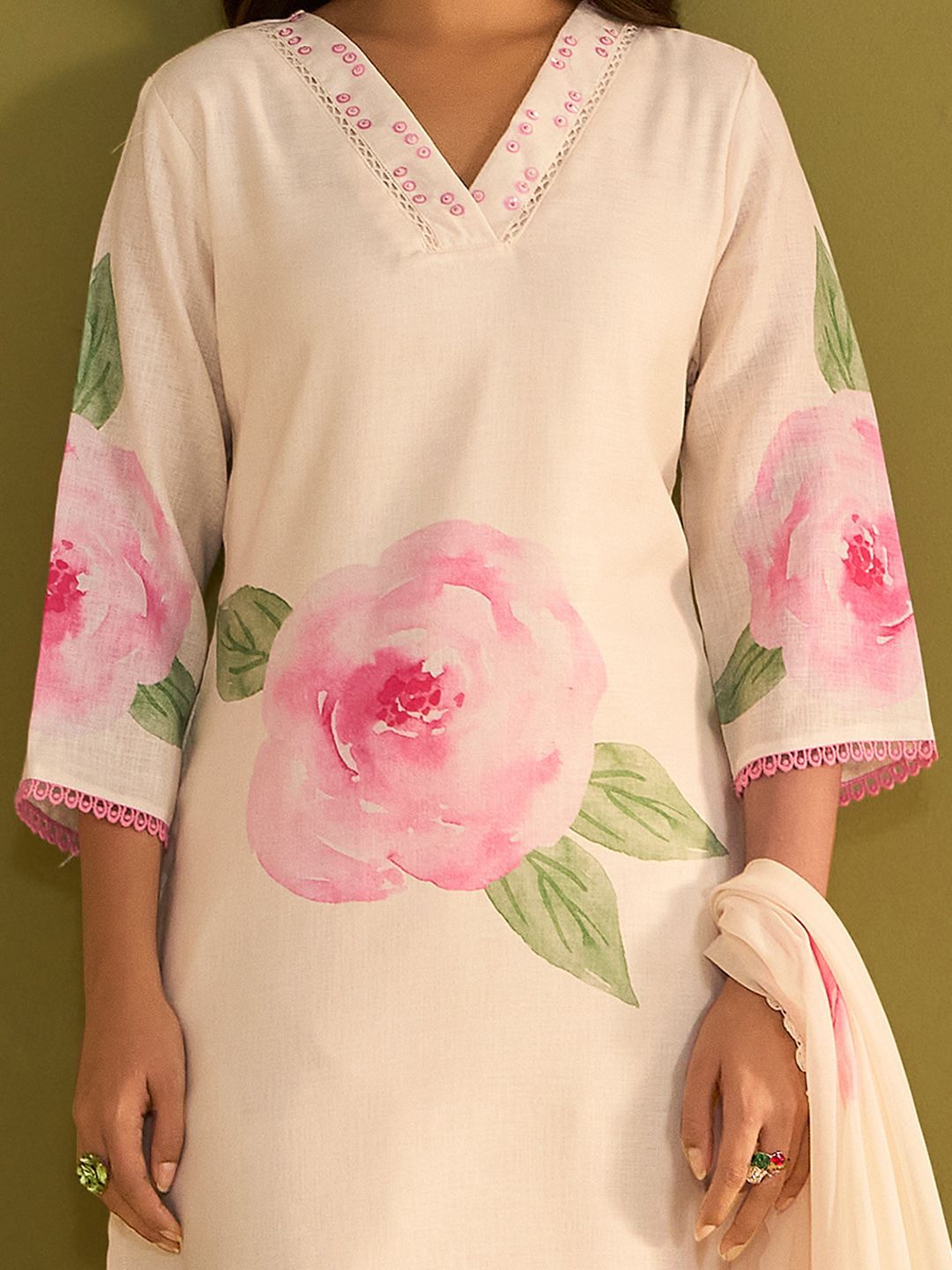 Women Floral Printed Regular Sequinned Linen Kurta with Trousers & With Dupatta