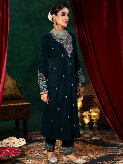 Dhiyona LL Floral Embroidered Straight Sequinned Velvet Kurta with Palazzos & Dupatta