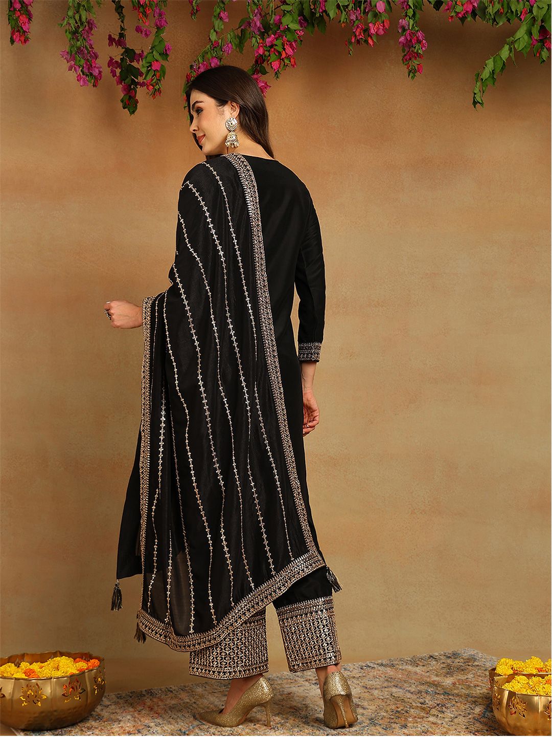 Dhiyona KL Ethnic Motifs Embroidered Regular Sequinned Kurta with Palazzos & Dupatta