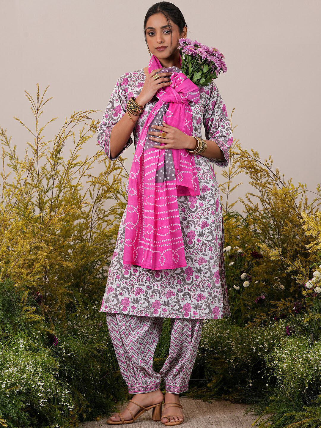 Floral Printed Regular Pure Cotton Kurta With Salwar & Dupatta