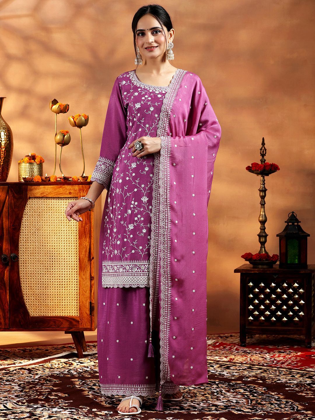 Dhiyona LL Women Floral Embroidered Regular Sequinned Kurta with Palazzos & With Dupatta