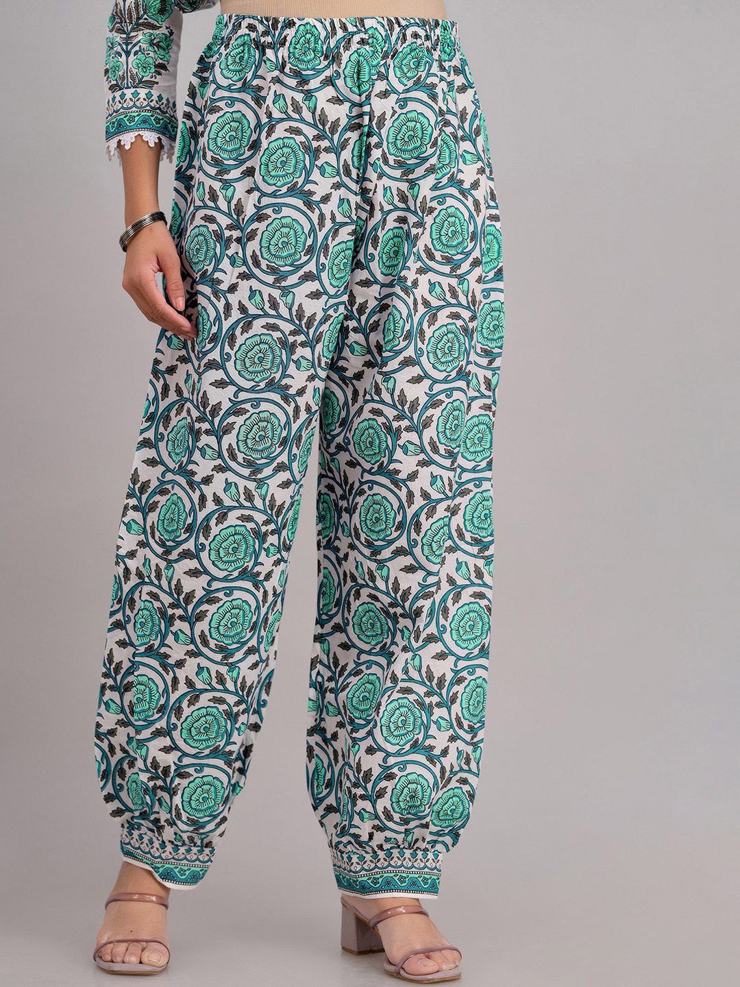 Dhiyona KL Women Floral Printed Regular Pure Cotton Kurta with Palazzos & With Dupatta