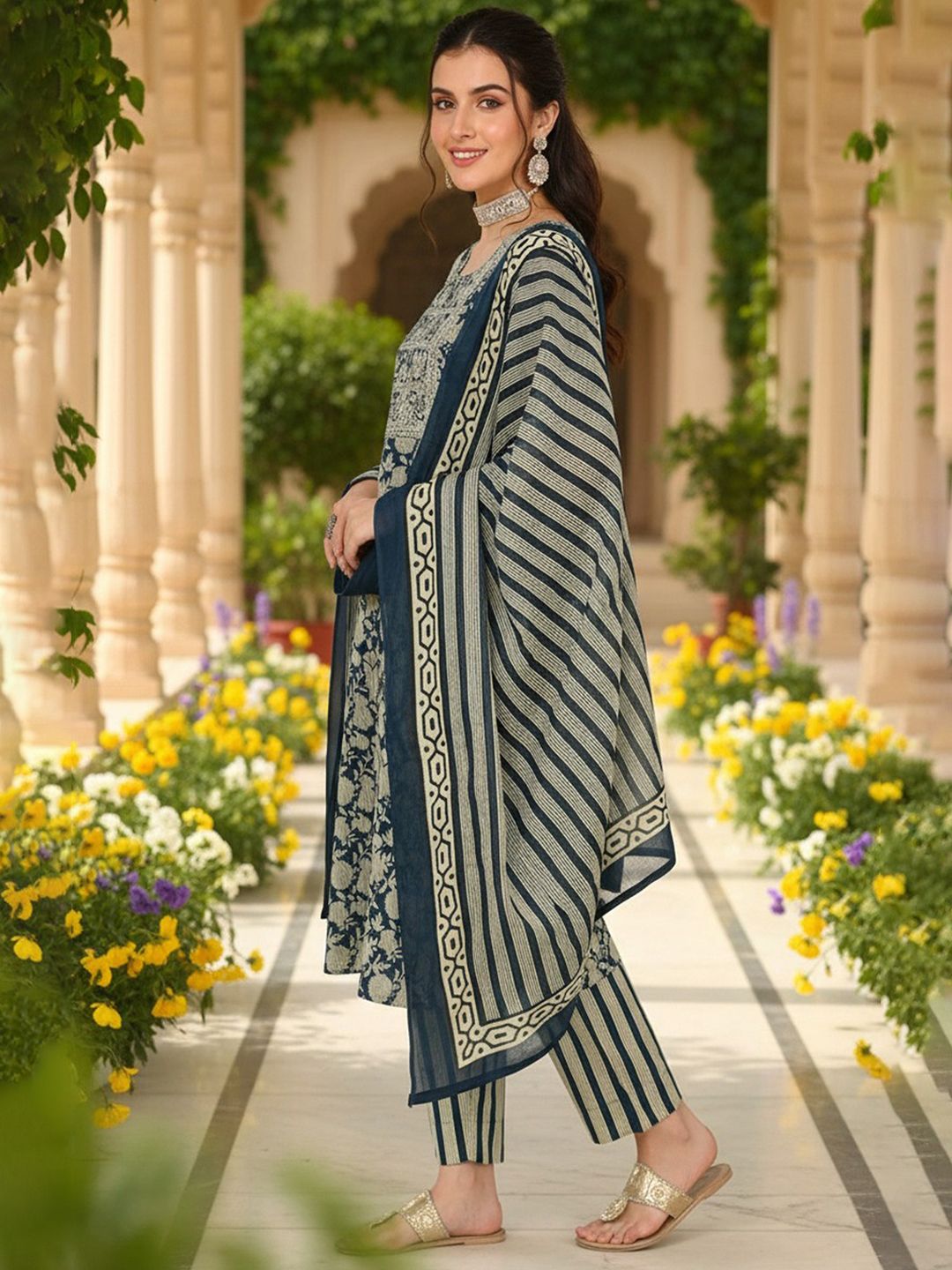 Dhiyona KL Floral Printed Straight Kurta With Trousers & Dupatta