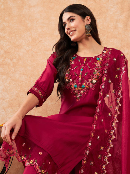 Floral Embroidered Regular Thread Work Kurta with Trousers & Dupatta