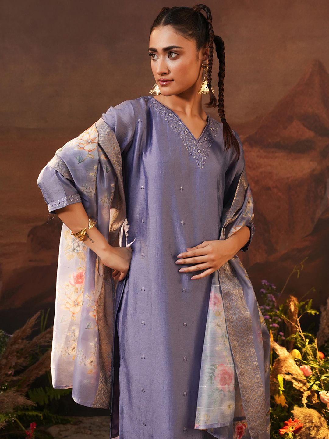 Dhiyona IS Women's Floral Embroidered V-Neck Three-Quarter Sleeves Kurta with Trousers & With Dupatta