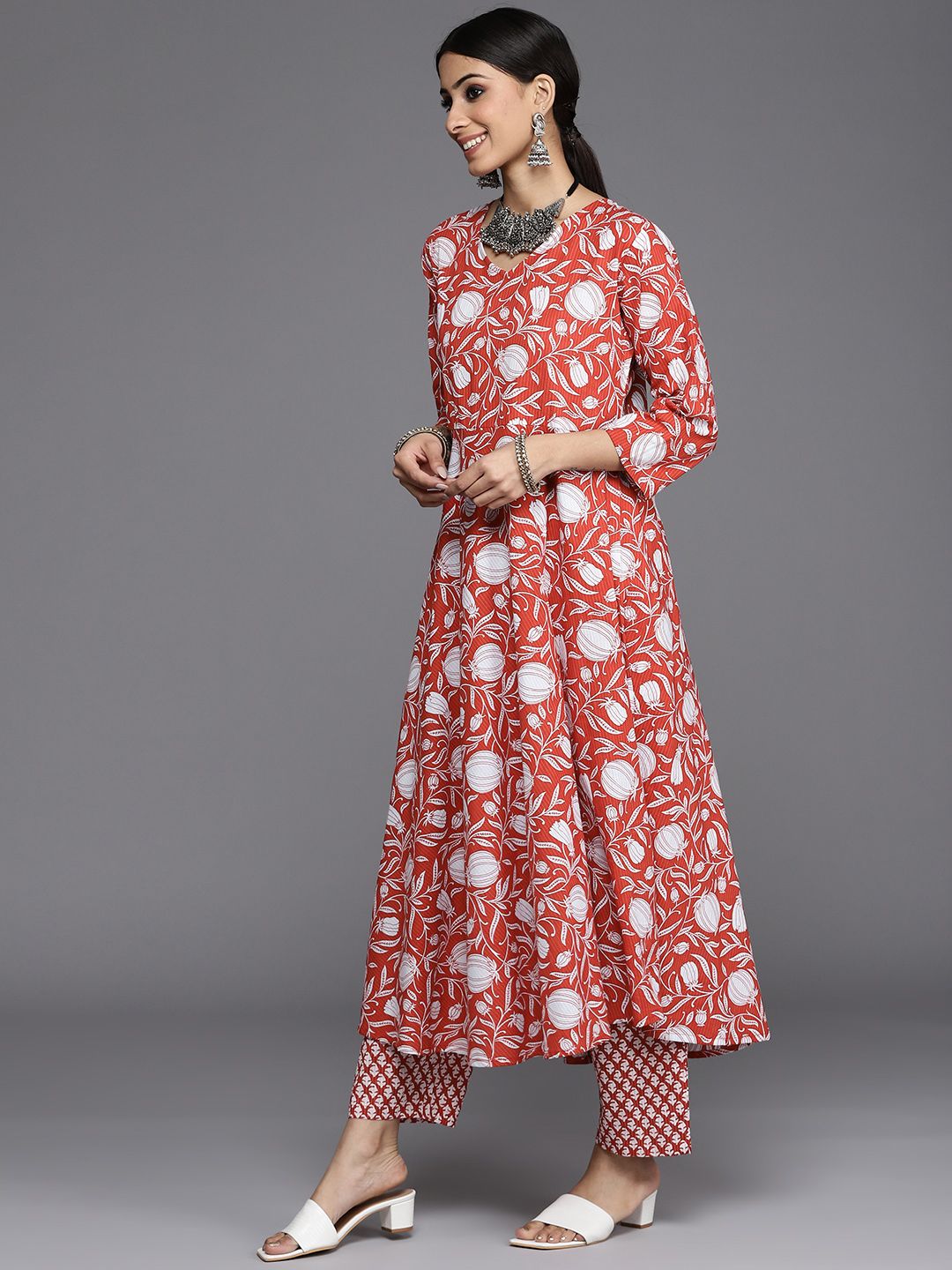 Dhiyona VA Women'sFloral Printed Pure Cotton Kurta with Trousers & With Dupatta