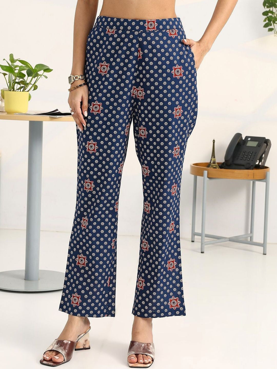 Women Ethnic Motifs Printed Regular Cotton Blend Kurta with Trousers & With Dupatta
