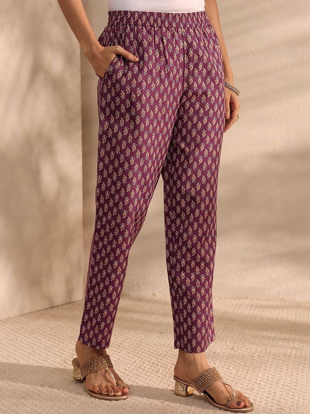 Women Ethnic Motifs Printed Regular Thread Work Kurta with Trousers & With Dupatta
