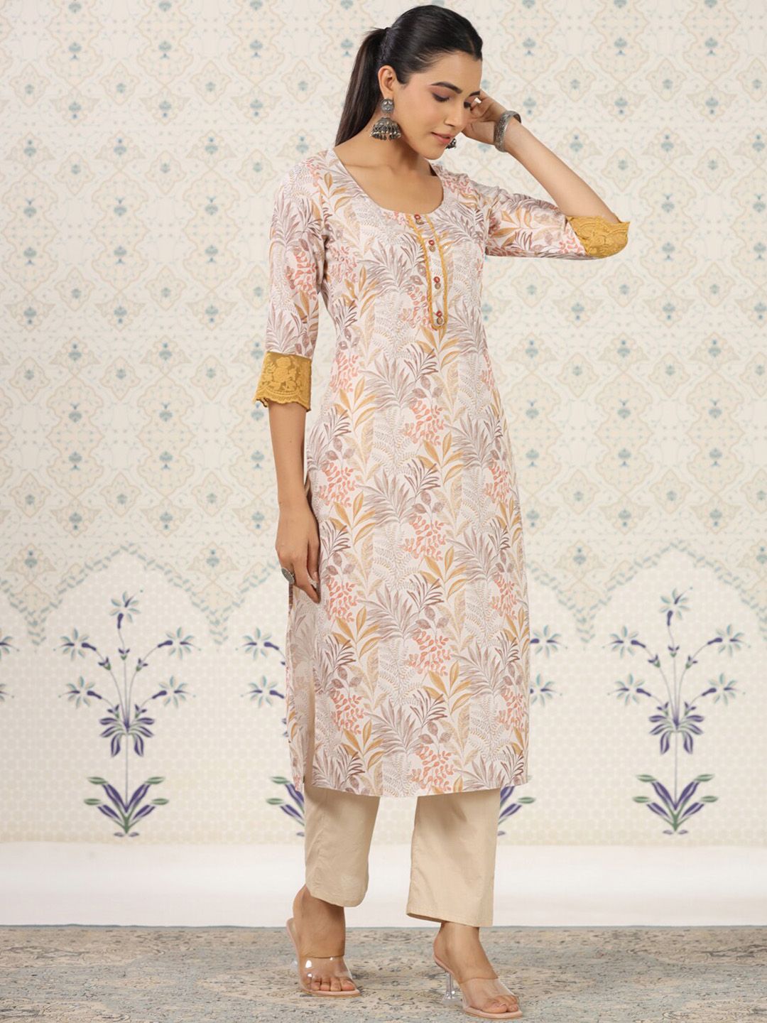 Dhiyona OD  Off Floral Printed Sequinned Floral Kurta