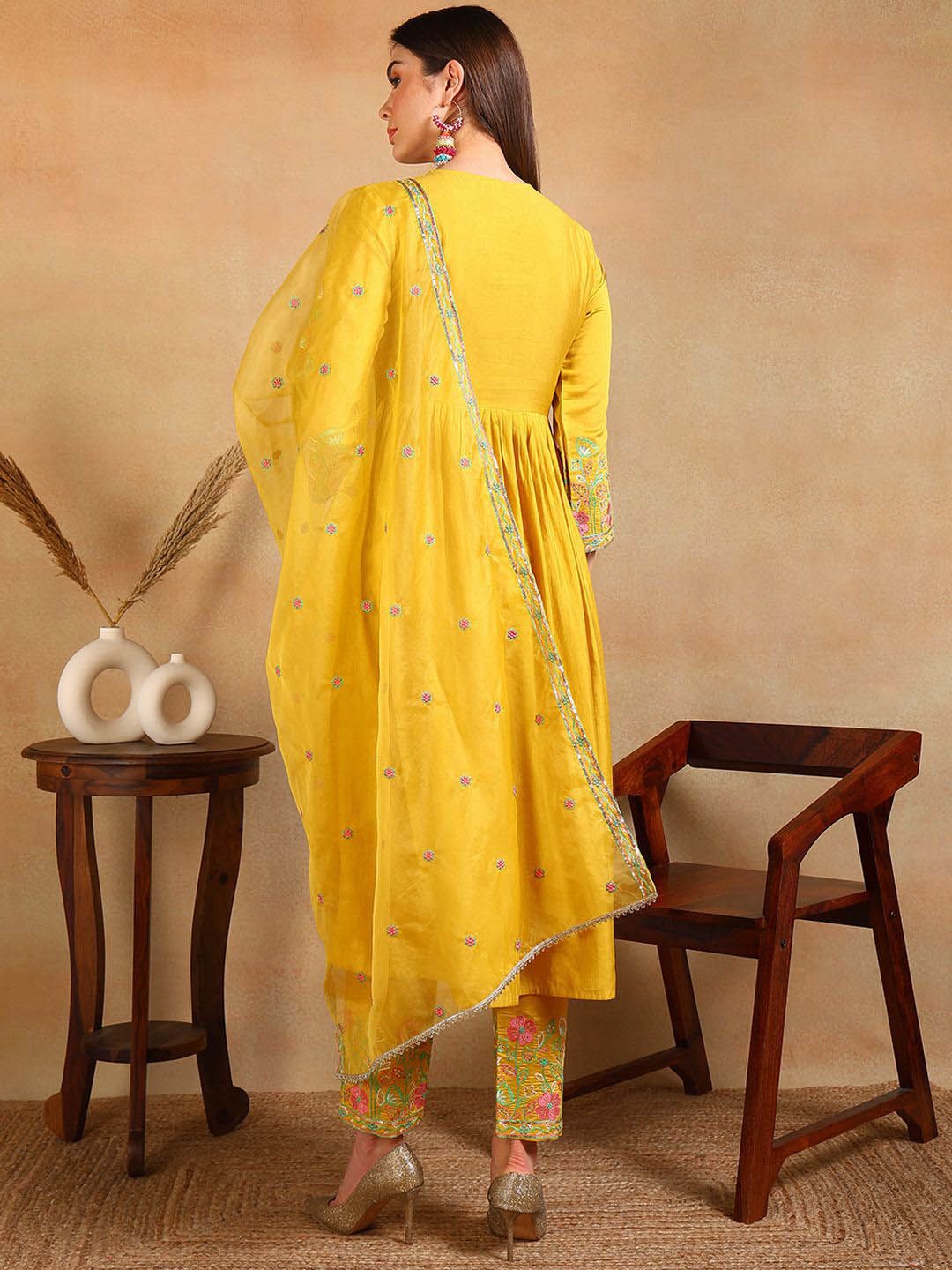 Dhiyona KL Floral Embroidered V-Neck Pleated Anarkali Kurta with Trousers & Dupatta
