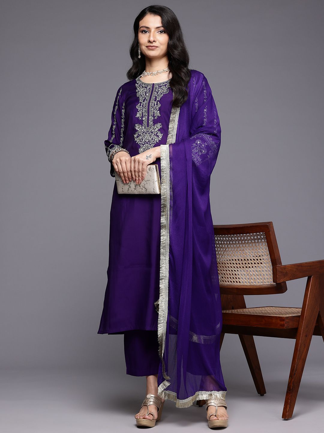 Navy Blue Ethnic Motifs Embroidered Zari Kurta With Trousers & Dupatta
