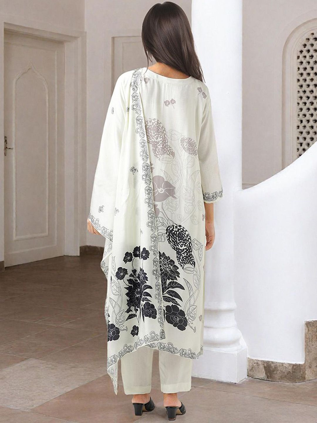 Dhiyona IS Women's Floral Printed Pure Cotton Straight Kurta With Trouser & Dupatta
