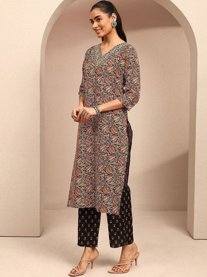 Women Ethnic Motifs Printed Regular Kurta with Trousers & With Dupatta