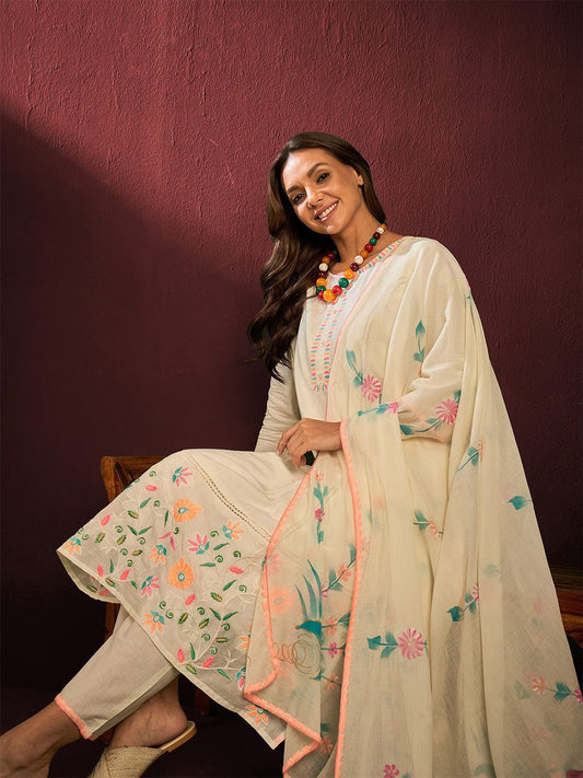 Dhiyona IS Women's Floral Embroidered Straight Pure Cotton Thread Work Kurta with Trousers & Dupatta