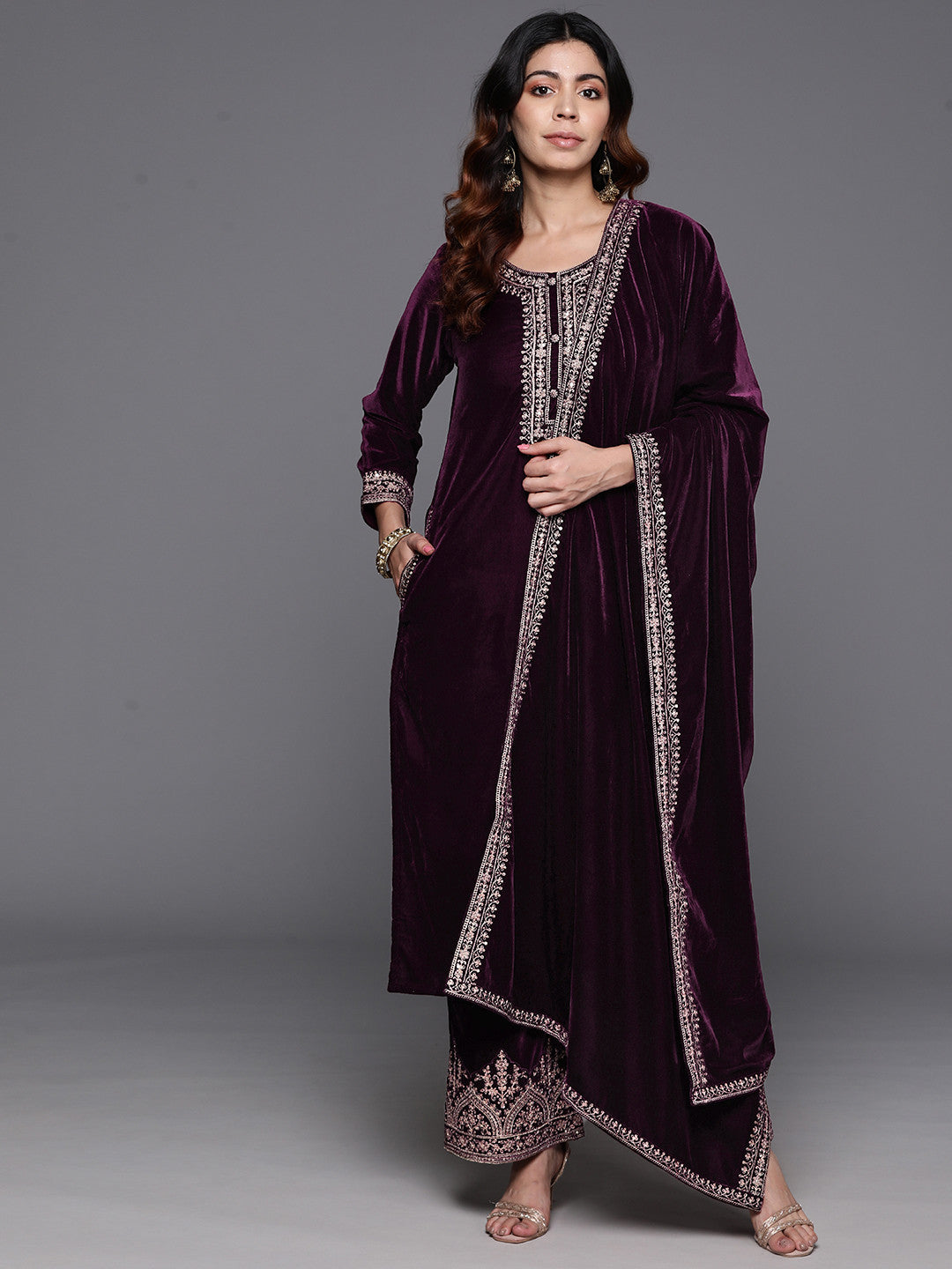 Women Floral Yoke Design Regular Sequinned Velvet Kurta with Palazzos & Dupatta
