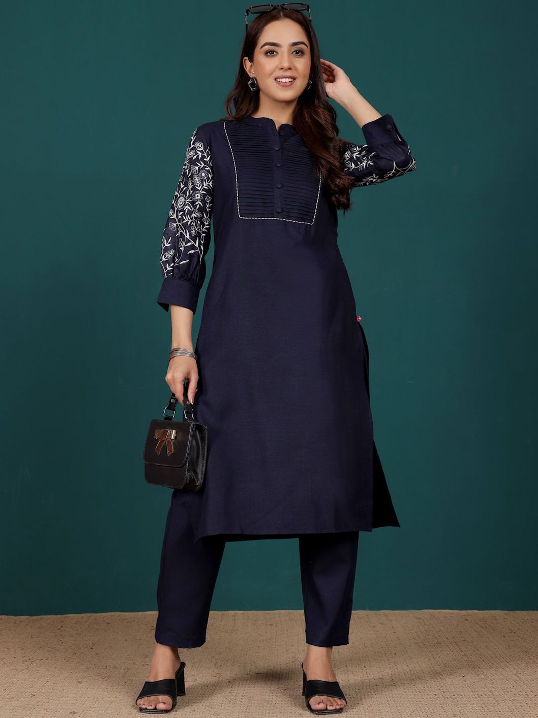 Navy Blue Women Regular Thread Work Kurta with Trousers