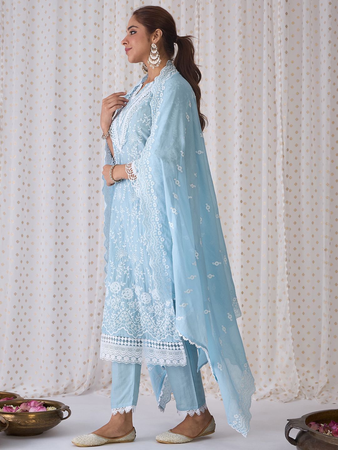 Floral Embroidered Regular Thread Work Pure Cotton Kurta with Trousers & Dupatta