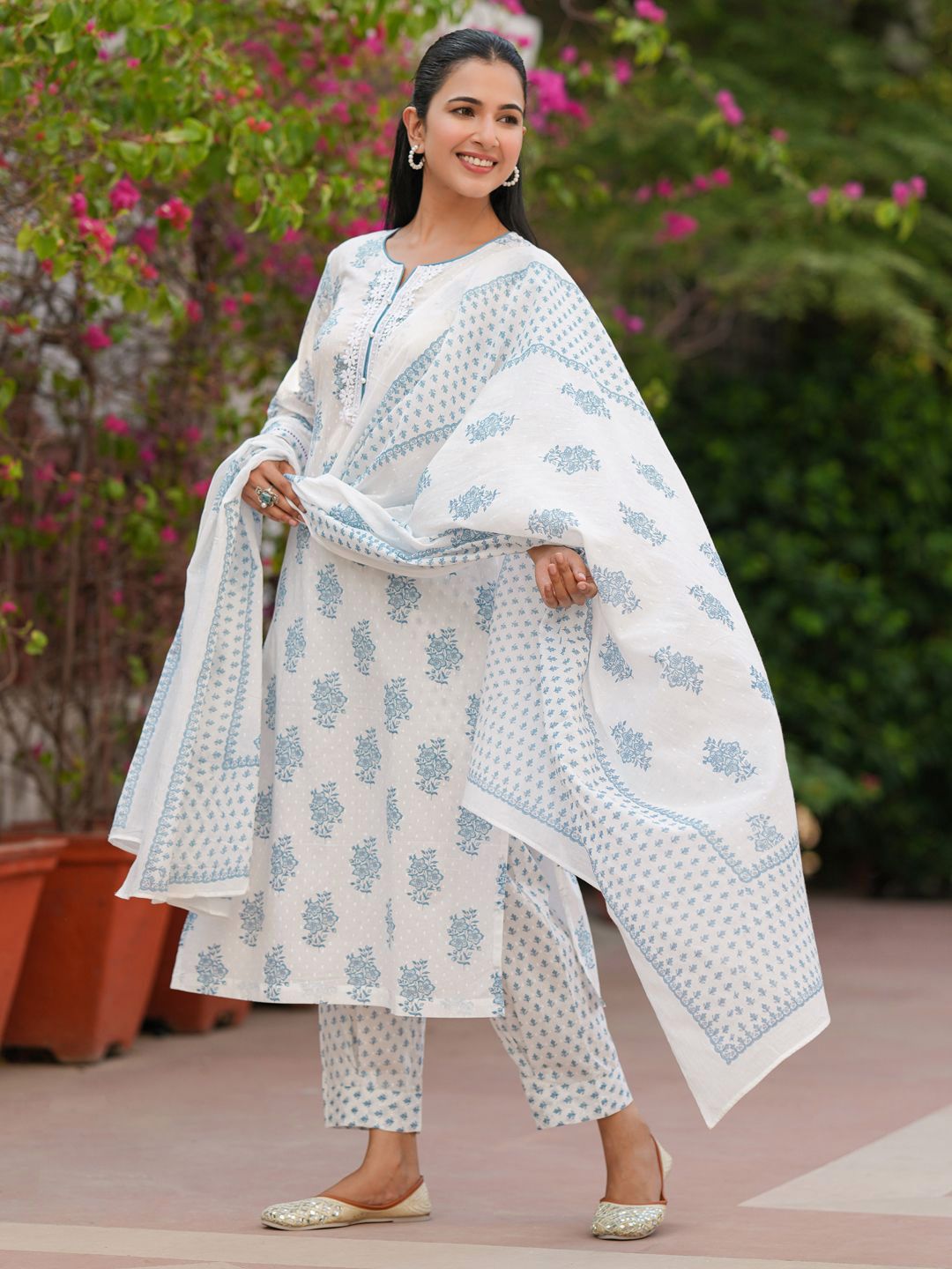 Dhiyona RR Women's Ethnic Motifs Printed Pure Cotton Kurta with Trousers & Dupatta
