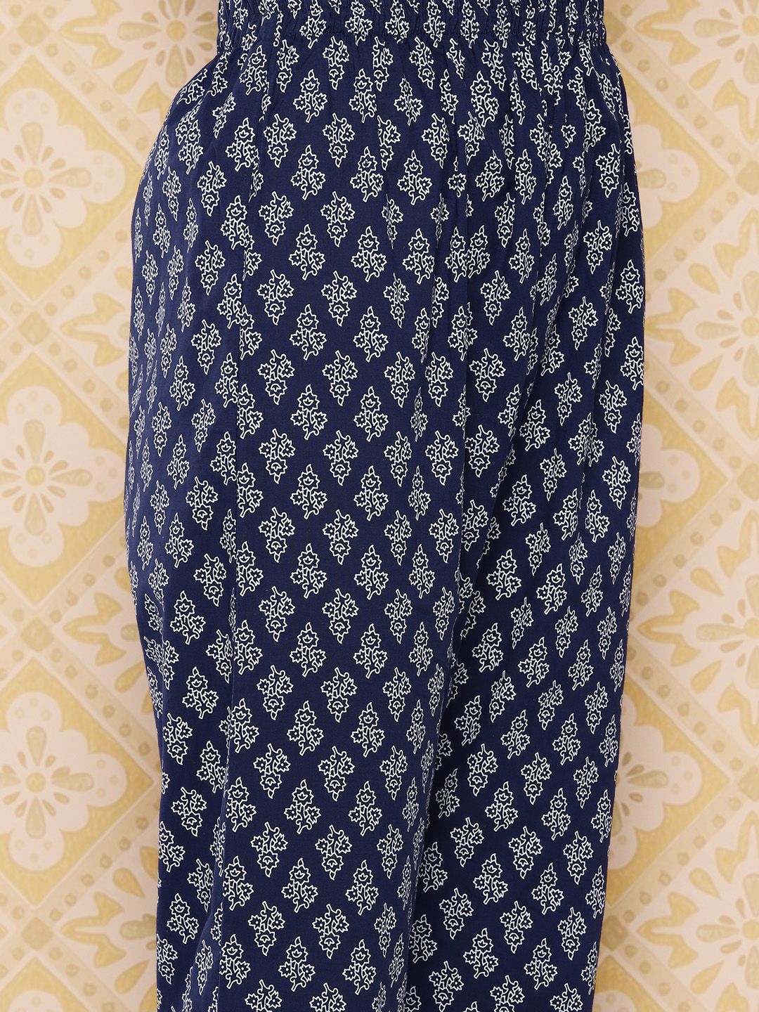 Dhiyona KL Women Ethnic Motifs Printed Regular Pure Cotton Kurta with Trousers & Dupatta