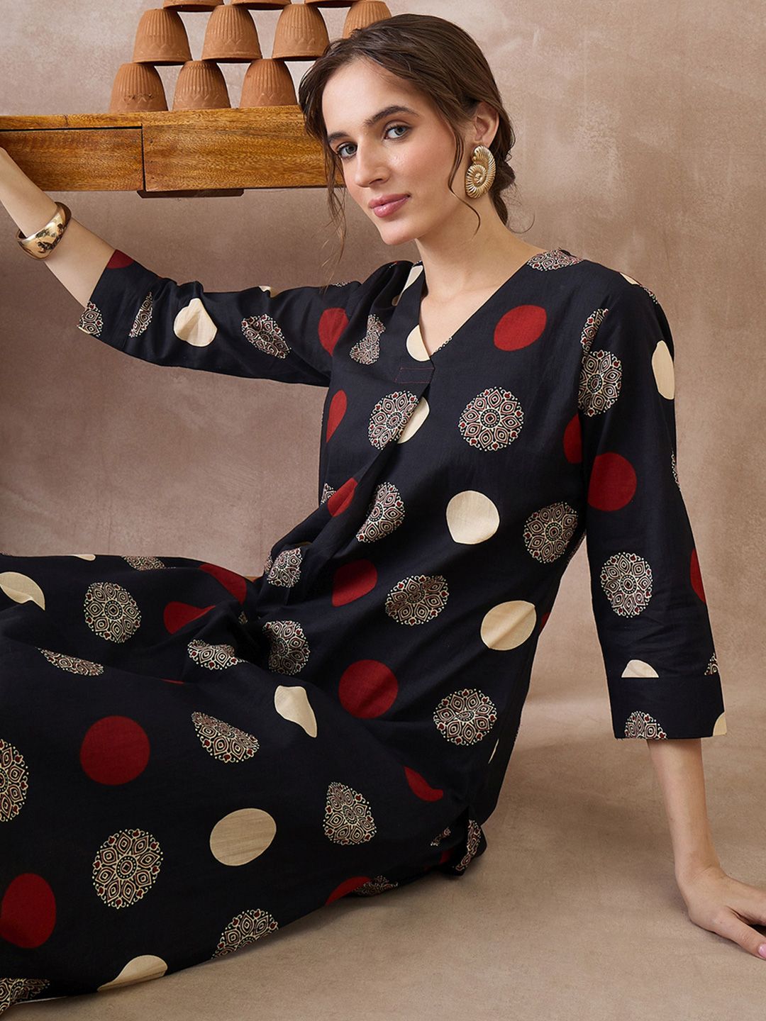 Dhiyona IE Women Printed Regular Pure Cotton Kurta with Trousers