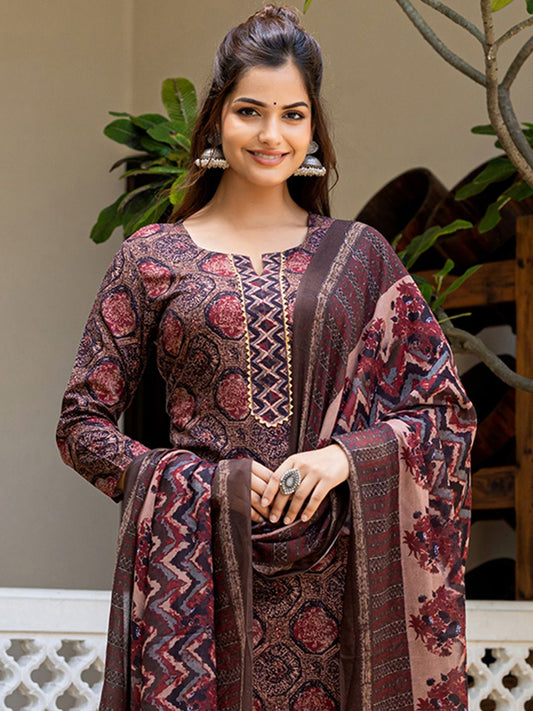 Dhiyona KL Geometric Printed Notch Neck Kurta With Trousers & Dupatta