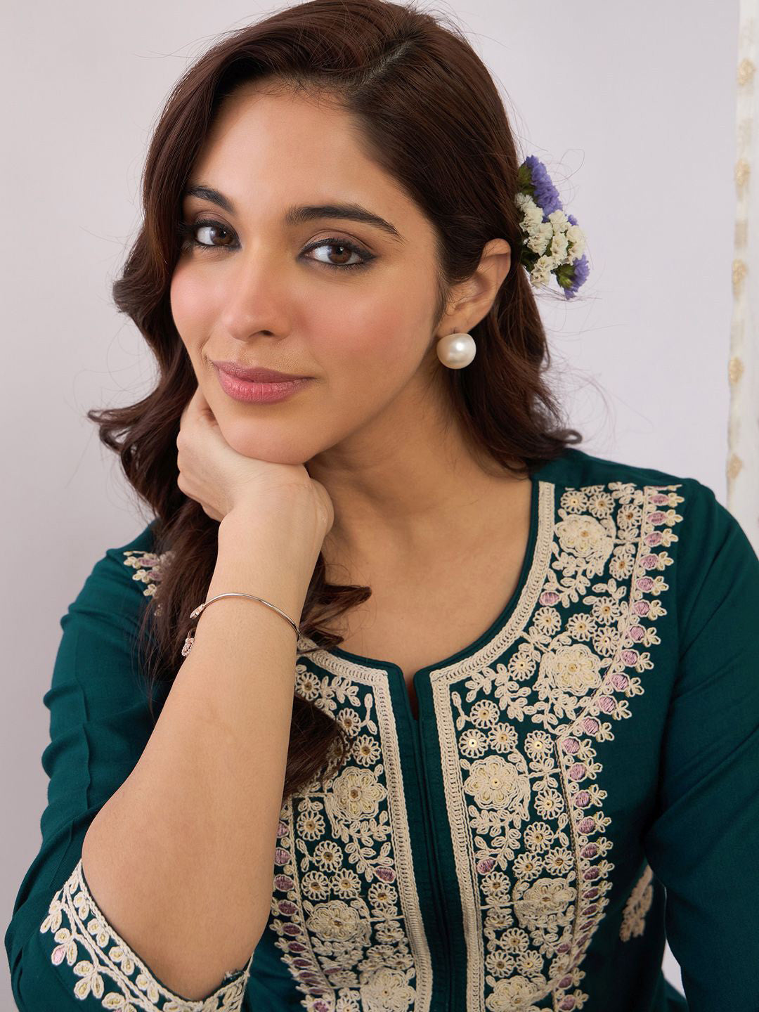 Floral Embroidered Thread Work Straight Kurta With Trousers