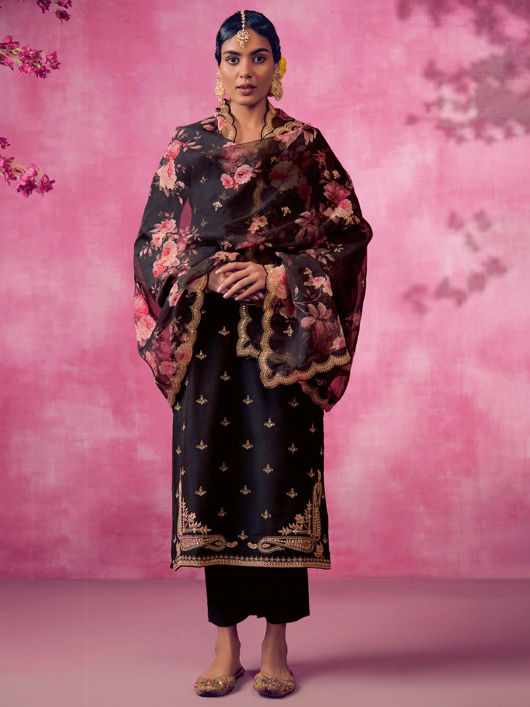 Dhiyona IE Women Floral Embroidered Regular Kurta Trousers With Dupatta