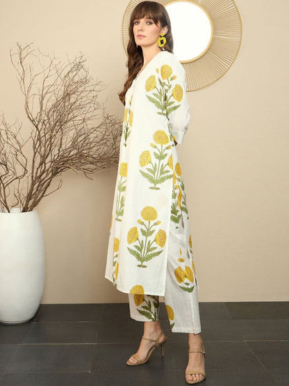Women's Floral Printed Pure Cotton Straight Kurta With Trousers