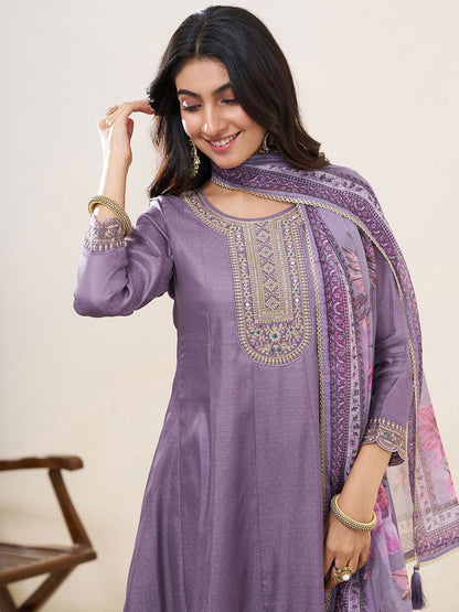 Dhiyona CH Women Floral Printed Kurta with Trousers & Dupatta