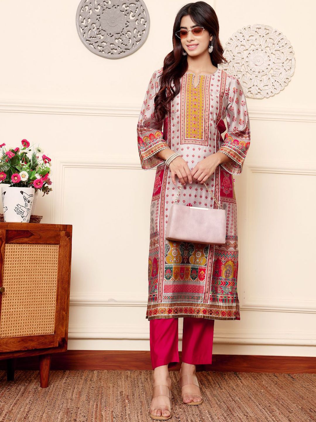 Off White Ethnic Motifs Printed Gotta Patti Notch Neck Chanderi Silk Kurta With Trousers
