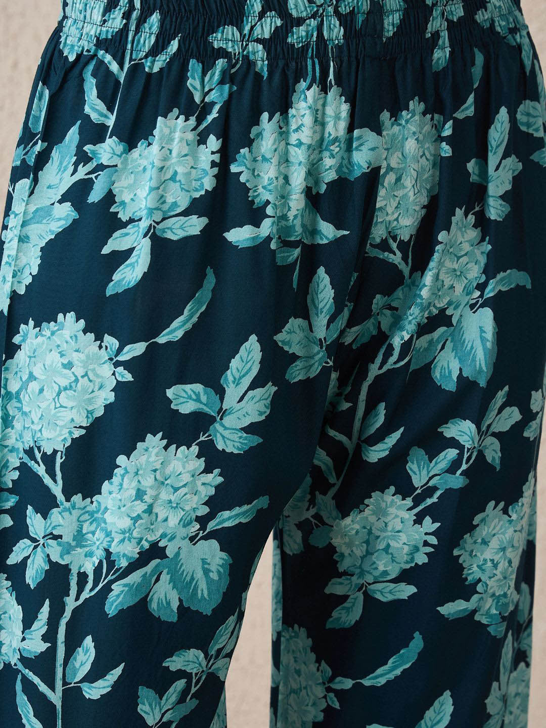 Women Floral Printed Regular Kurta with Palazzos