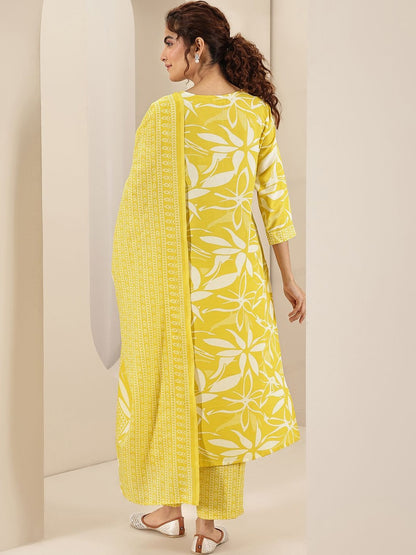 Women Floral Printed Regular Thread Work Kurta with Trousers & With Dupatta
