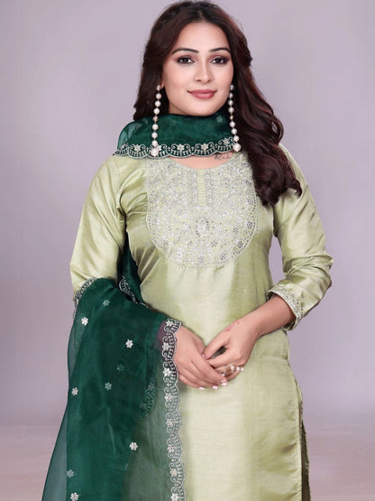Women Ethnic Motifs Embroidered Regular Kurta with Trousers & With Dupatta