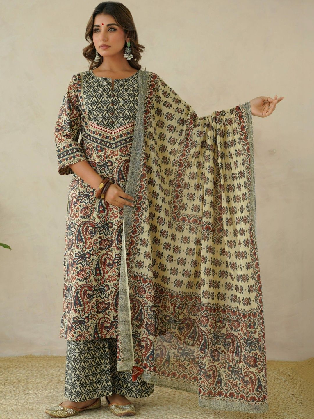 Dhiyona KL Women Pure Cotton Kurta with Trousers & With Dupatta