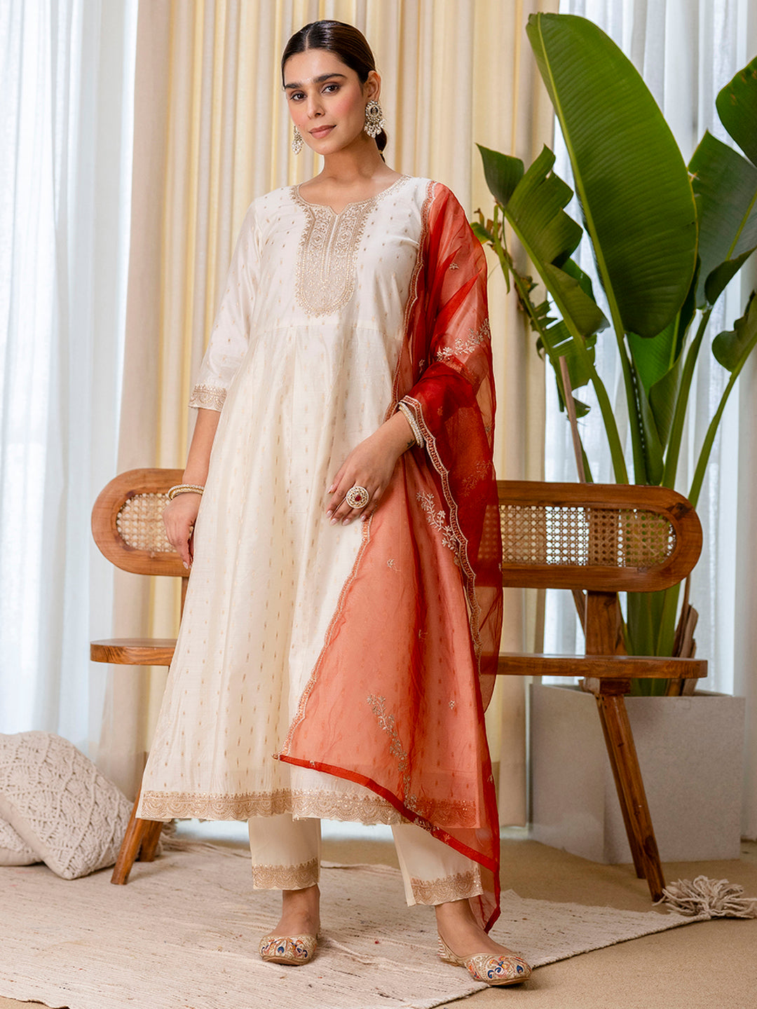 Dhiyona VV Sattva White Embroidred Kurta Sets with Heavy thread Work Women Suits