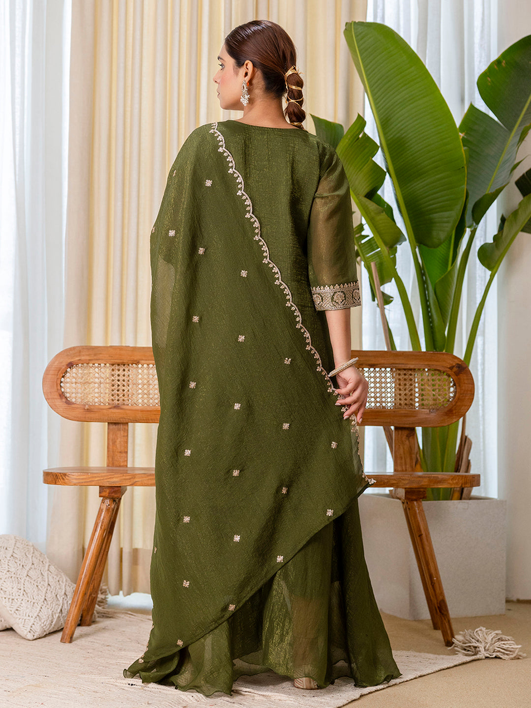 Dhiyona VV Green Embroidred Kurta Sets with Sequins Work Women Suits