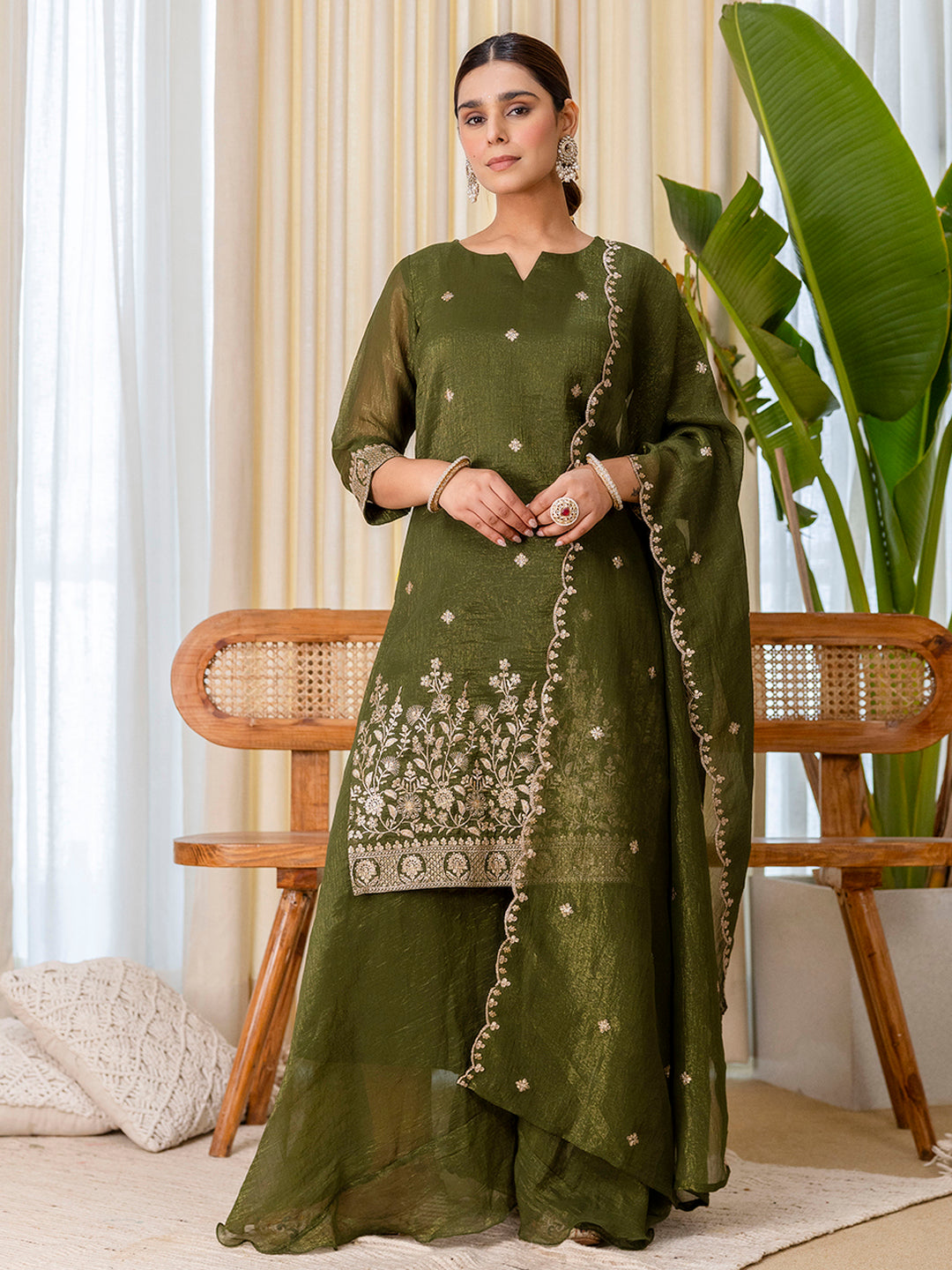 Dhiyona VV Green Embroidred Kurta Sets with Sequins Work Women Suits