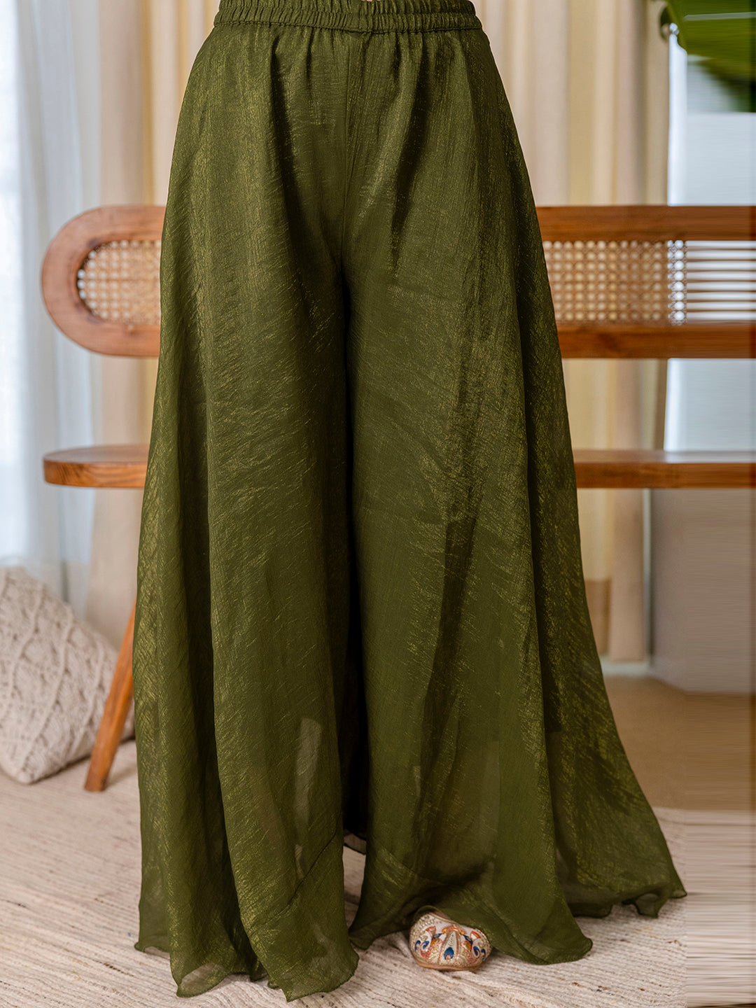Dhiyona VV Green Embroidred Kurta Sets with Sequins Work Women Suits