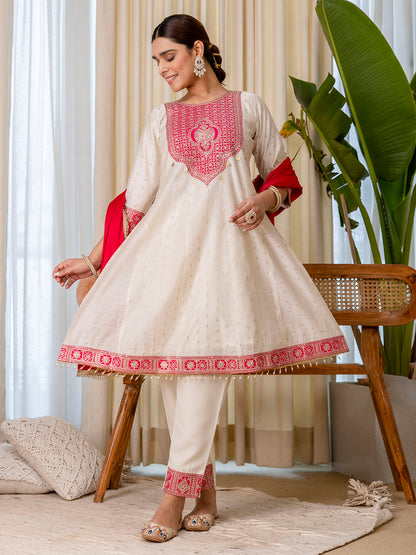 Dhiyona VV Sutra White Embroidred Kurta Sets with Heavy thread Work Women Suits