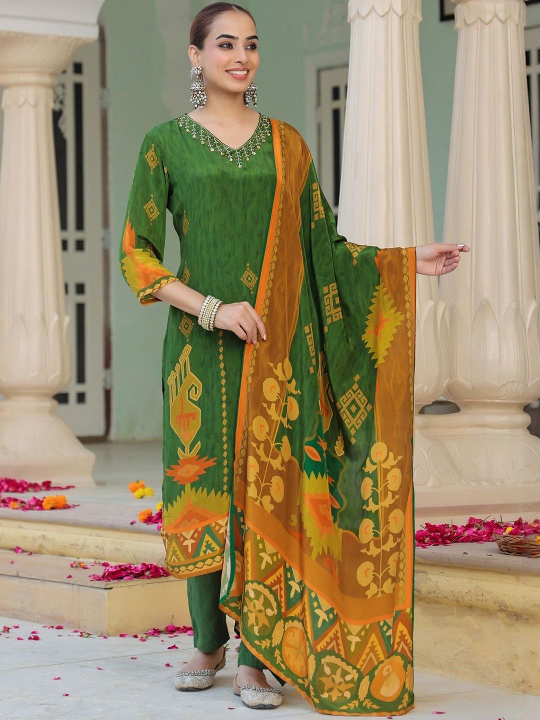 Dhiyona RR Women's Ethnic Motifs Printed Beads and Stones Kurta Set With Dupatta