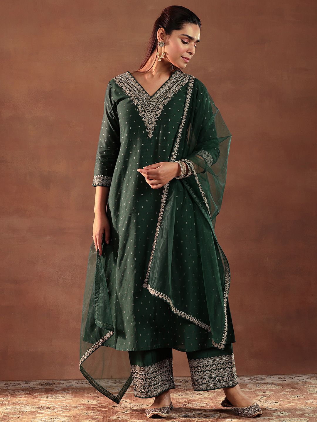 Dhiyona LL Women Floral Embroidered Kurta with Palazzos & Dupatta