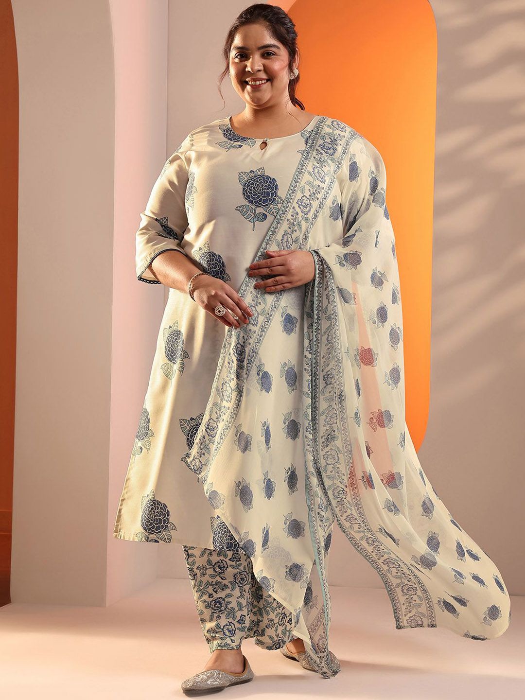 Dhiyona Women's Plus Size Floral Printed Kurta with Trousers & Dupatta