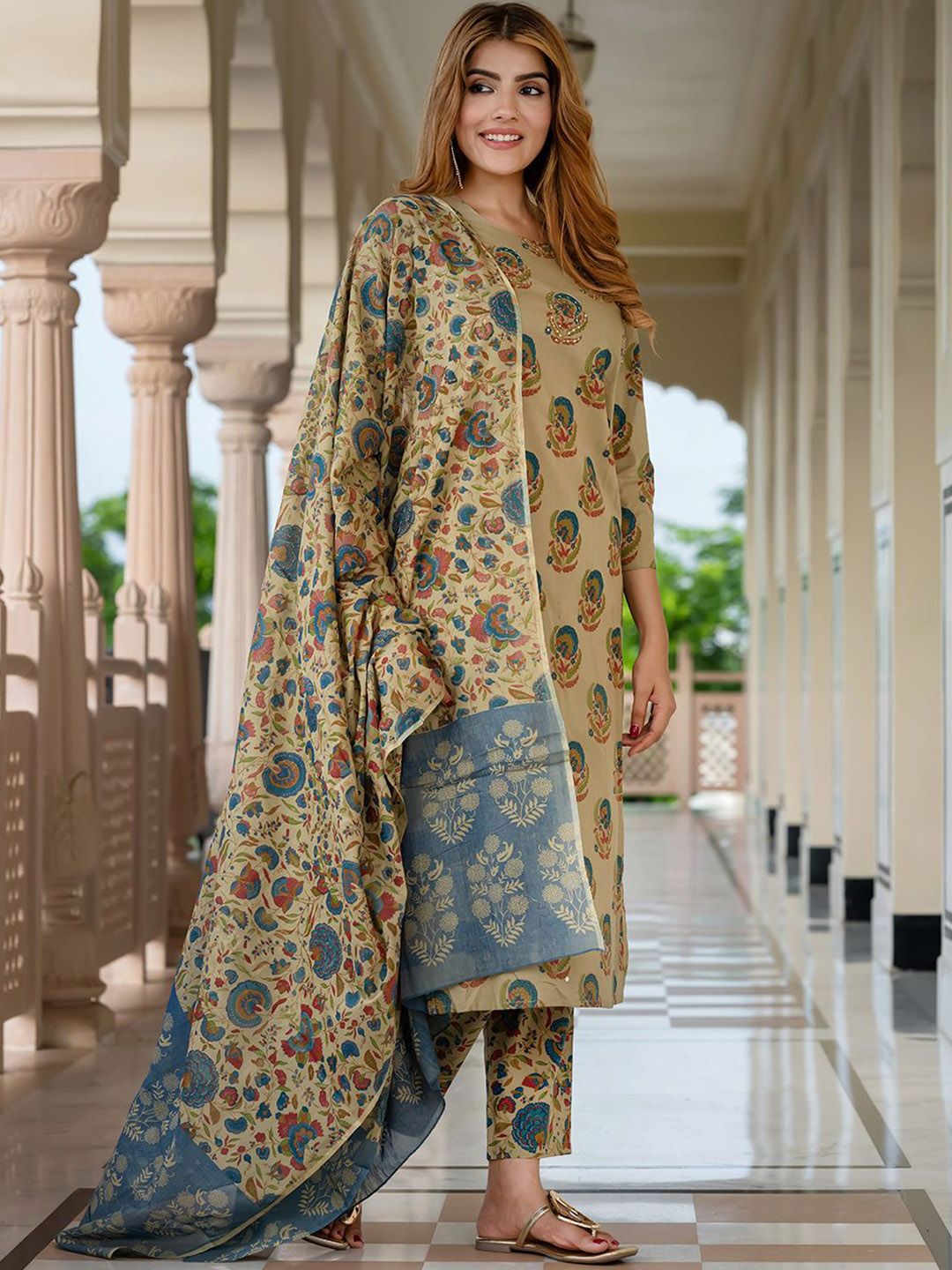 Dhiyona KL Floral Printed Round Neck Pure Cotton Straight Kurta With Trousers & Dupatta