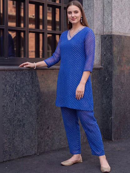 Women Leheriya Printed Regular Kurti with Trousers